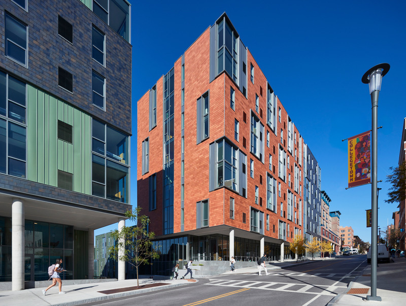Press kit | 2353-08 - Press release | Catherine Commons - ikon.5 architects - Residential Architecture - Photo credit: Brad Feinknopf