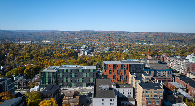Press kit | 2353-08 - Press release | Catherine Commons - ikon.5 architects - Residential Architecture - Photo credit: Brad Feinknopf