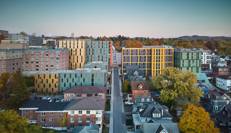 Press kit | 2353-08 - Press release | Catherine Commons - ikon.5 architects - Residential Architecture - Photo credit: Brad Feinknopf