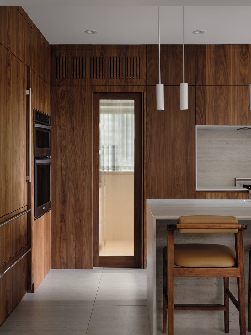 Press kit | 3213-03 - Press release | Maplewood Residence - Salem Architecture - Residential Interior Design - Kitchen - Photo credit:  Phil Bernard 