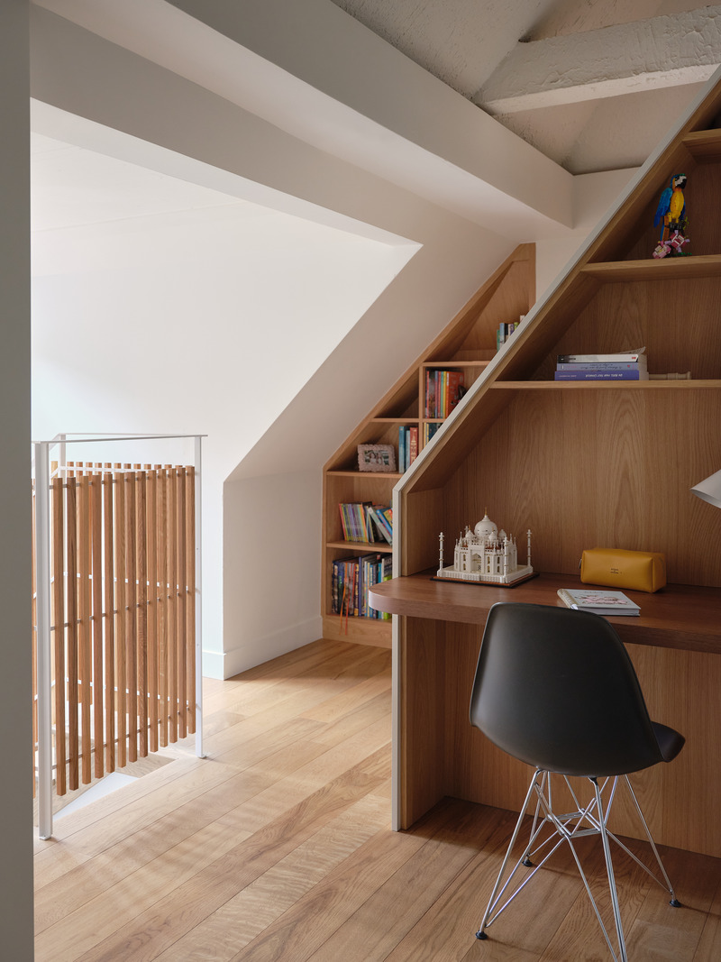 Press kit | 3213-03 - Press release | Maplewood Residence - Salem Architecture - Residential Interior Design - Office and library - Photo credit: Phil Bernard