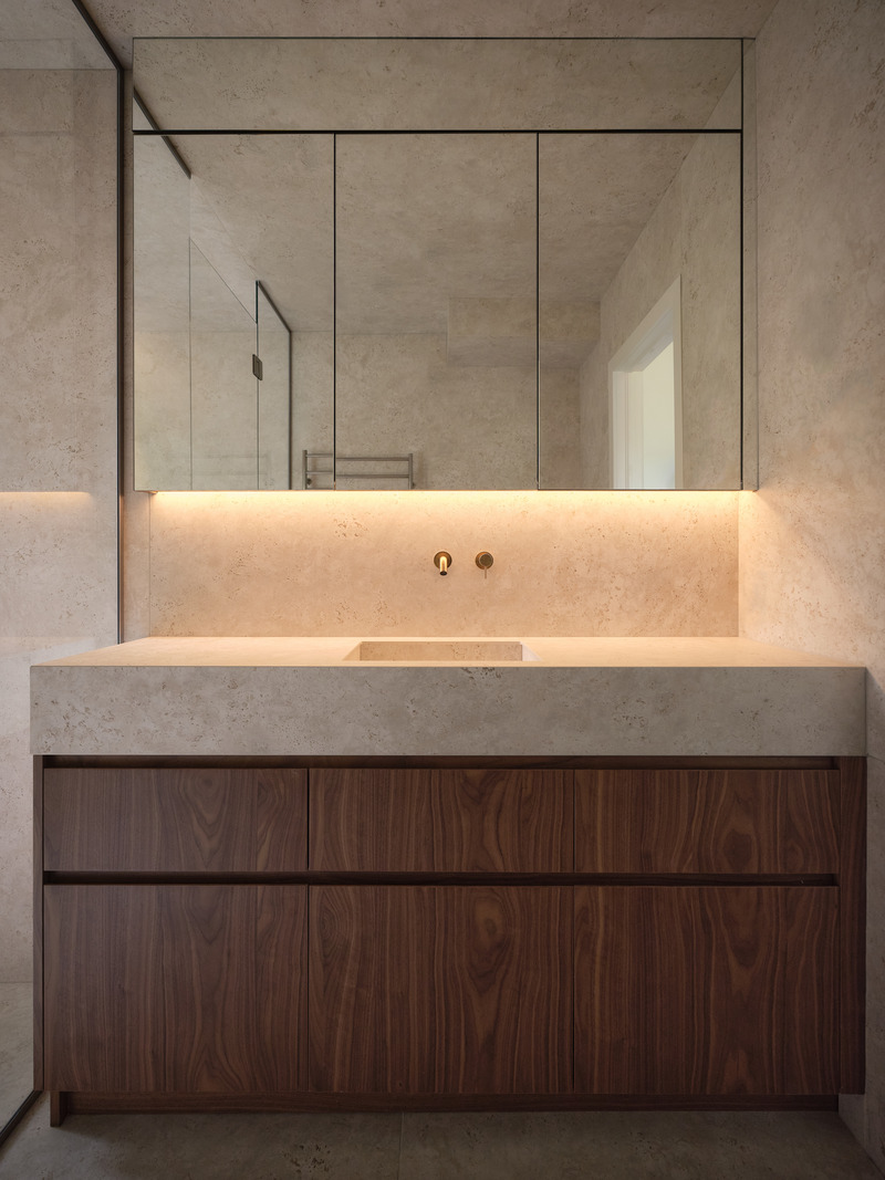 Press kit | 3213-03 - Press release | Maplewood Residence - Salem Architecture - Residential Interior Design - Bathroom - Photo credit: Phil Bernard
