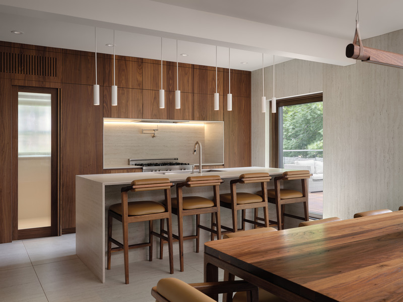Press kit | 3213-03 - Press release | Maplewood Residence - Salem Architecture - Residential Interior Design - Kitchen - Photo credit: Phil Bernard