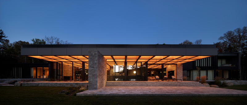 Dossier de presse | 1317-29 - Communiqué de presse | La Maison de la Baie de l’Ours - ACDF Architecture - Architecture résidentielle - Crédit photo : Adrien Williams