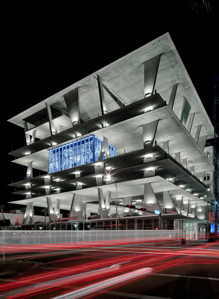 Press kit | 809-05 - Press release | Azure announces the finalists of the second annual AZ Awards - Azure Magazine - Competition - Firm:&nbsp;Rene Gonzalez Architect<br>Project:&nbsp;Alchemist Boutique