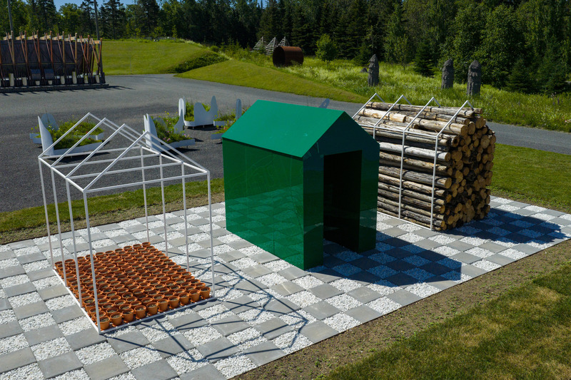 Dossier de presse | 837-52 - Communiqué de presse | Inauguration de la 26e édition du Festival international de jardins - Festival international de jardins | Jardins de Métis - Architecture de paysage - Patrick Bérubé, « BACK / GROUND », 2025 - Crédit photo : Martin Bond