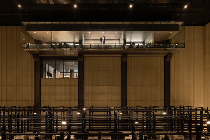 Dossier de presse | 7713-01 - Communiqué de presse | Un entre-deux subtil - Monolab Studio - Architecture industrielle - Coffre Fort Principal - Crédit photo : Finbarr Fallon