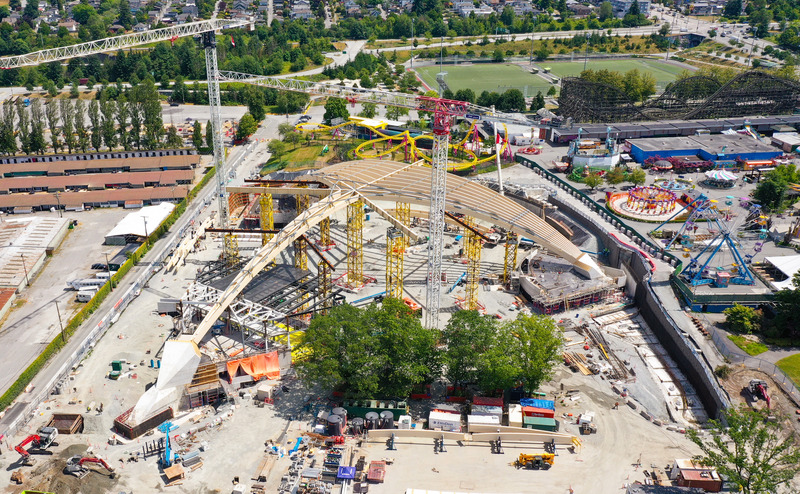 Dossier de presse | 2197-02 - Communiqué de presse | PNE Amphitheatre / Freedom Mobile Arch - Revery Architecture - Architecture commerciale - Timber arch structure progress - Crédit photo : Ellis Don