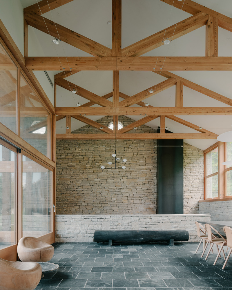 Dossier de presse | 7716-01 - Communiqué de presse | Maison privée à Tvaladi : une alliance entre matériaux traditionnels et design contemporain - NS STUDIO - Architecture résidentielle - Crédit photo : Grigory Sokolinsky 