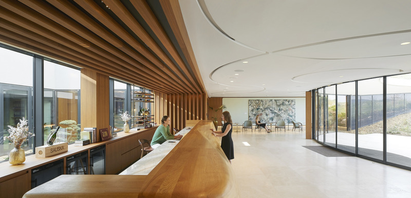 Dossier de presse | 5224-01 - Communiqué de presse | Sauska Tokaj Winery - BORD Architectural Studio - Architecture commerciale - Crédit photo : Hufton+Crow 