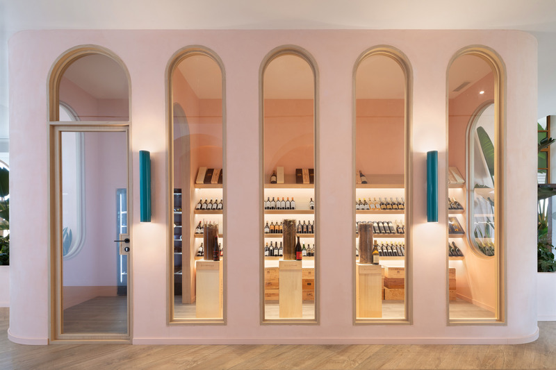 Dossier de presse | 7758-01 - Communiqué de presse | Le Méridien Ra - Transit Studio - Design d’intérieur commercial - La Terrassa del Mar Wine Room - Crédit photo : Agnese Sanvito