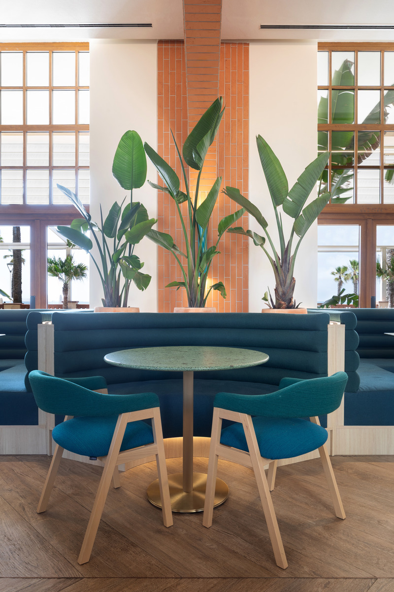 Dossier de presse | 7758-01 - Communiqué de presse | Le Méridien Ra - Transit Studio - Design d’intérieur commercial - La Terrassa del Mar Restaurant - Crédit photo : Agnese Sanvito