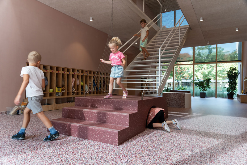 Dossier de presse | 7746-01 - Communiqué de presse | Gyöngyszem Kindergarten - Archikon Architects - Architecture institutionnelle - Gyöngyszem Kindergarten, Archikon Architects - Crédit photo : Balázs Koch