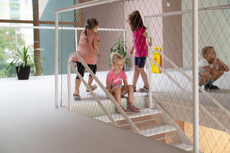 Dossier de presse | 7746-01 - Communiqué de presse | Gyöngyszem Kindergarten - Archikon Architects - Architecture institutionnelle - Gyöngyszem Kindergarten, Archikon Architects - Crédit photo : Balázs Koch