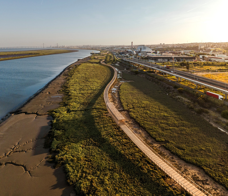 Dossier de presse | 7722-01 - Communiqué de presse | Bord de Rivière de Loures - Topiaris - Architecture de paysage - Architecture de paysage - Crédit photo : Artur Carvalho &amp; João Guimarães