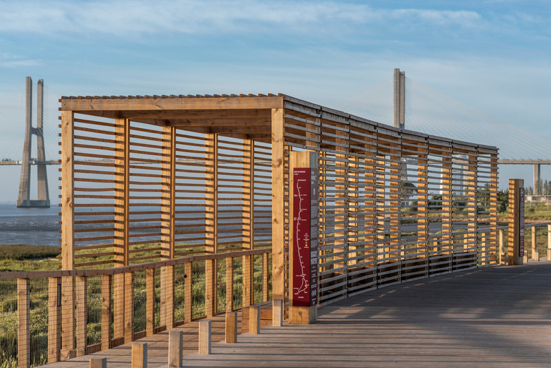 Dossier de presse | 7722-01 - Communiqué de presse | Bord de Rivière de Loures - Topiaris - Architecture de paysage - Architecture de paysage - Crédit photo : Artur Carvalho &amp; João Guimarães