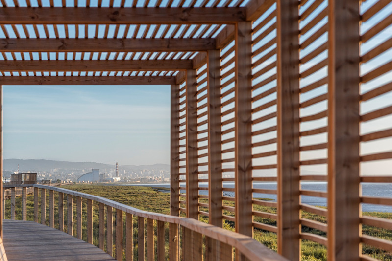 Dossier de presse | 7722-01 - Communiqué de presse | Bord de Rivière de Loures - Topiaris - Architecture de paysage - Architecture de paysage - Crédit photo : Artur Carvalho &amp; João Guimarães