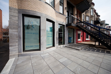 Dossier de presse | 825-01 - Communiqué de presse | Ouverture de la nouvelle Multiclinique Parc santé - Multiclinique Parc santé - Design d’intérieur institutionnel - Crédit photo : Steve Montpetit