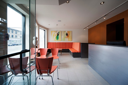 Dossier de presse | 825-01 - Communiqué de presse | Ouverture de la nouvelle Multiclinique Parc santé - Multiclinique Parc santé - Design d’intérieur institutionnel - Crédit photo : Steve Montpetit