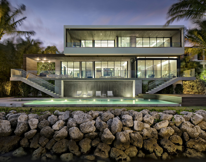 Dossier de presse | 2757-55 - Communiqué de presse | STRANG honorée comme firme de l’année 2025 par l’AIA Floride - STRANG - Architecture résidentielle -  Bass Residence - Crédit photo : <p>Claudio Manzoni</p>