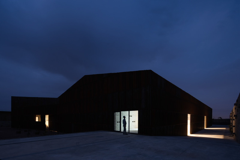 Dossier de presse | 7023-02 - Communiqué de presse | Deed Studio remporte le prix Architizer A+Award pour la troisième année consécutive - Deed Studio - Art -  The Worker and the Factory / Architecte : Davood Boroojeni Office  - Crédit photo :  Deed Studio 