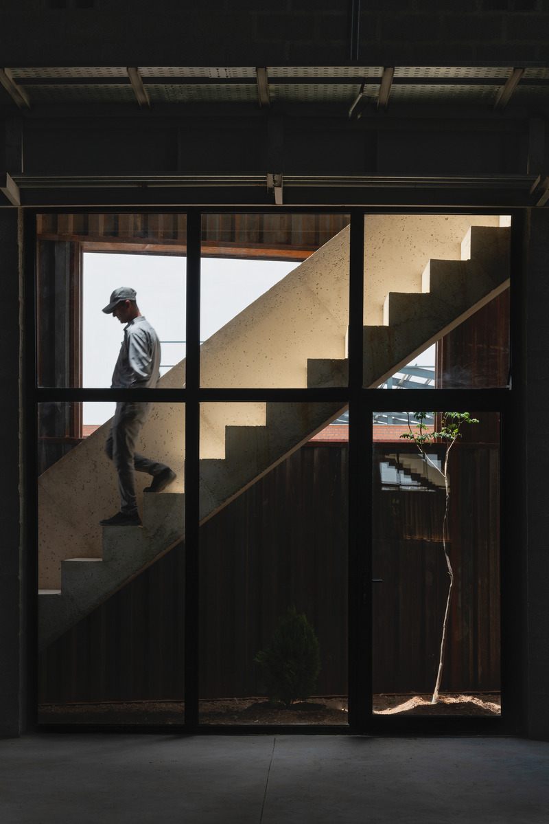 Dossier de presse | 7023-02 - Communiqué de presse | Deed Studio remporte le prix Architizer A+Award pour la troisième année consécutive - Deed Studio - Art - The Worker and the Factory / Architecte : Davood Boroojeni Office - Crédit photo : Deed Studio