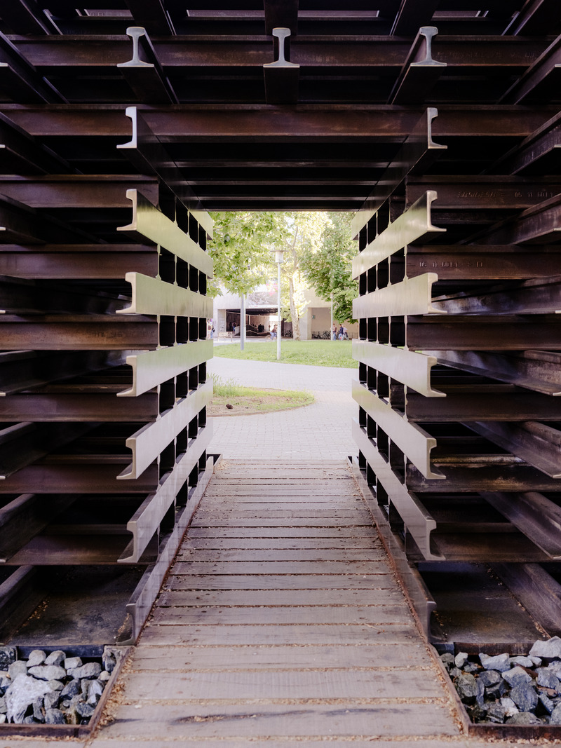 Dossier de presse | 7745-01 - Communiqué de presse | Les Rails de la Mémoire - Blaising Borchardt Studio - Architecture institutionnelle - Crédit photo : François Baudry