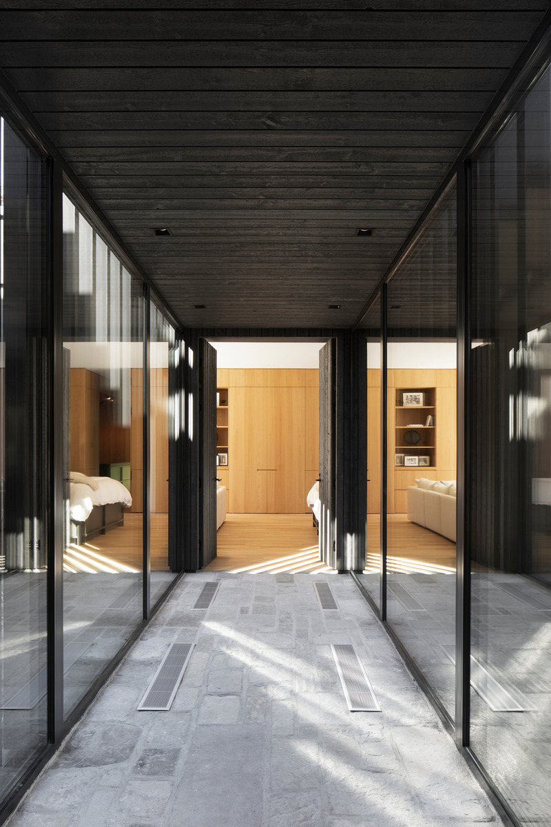 Dossier de presse | 1317-29 - Communiqué de presse | La Maison de la Baie de l’Ours - ACDF Architecture - Architecture résidentielle - Crédit photo : Adrien Williams