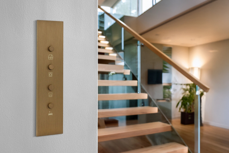 Press kit | 2651-05 - Press release | New Finishes are Introduced for the Focus SB Ambassador Wall Light - Focus SB® - Lighting Design -  Renaissance Architrave Keypad Switches, Sienna finish, laser marked. Focus SB® RENAISSANCE range. - Photo credit: Renaissance product photography, Sally Williams. 