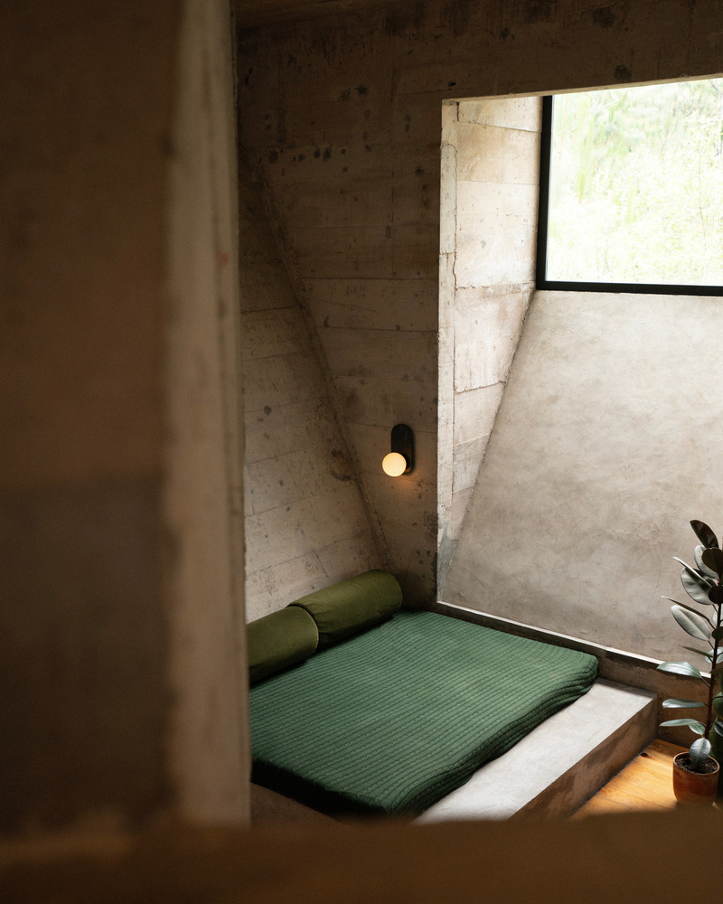Press kit | 1942-05 - Press release | STONE – When Light Pays Tribute to Stone - Luminaire Authentik - Lighting Design - Marble Arch-12 LA40-VRT - Photo credit: Luminaire Authentik
