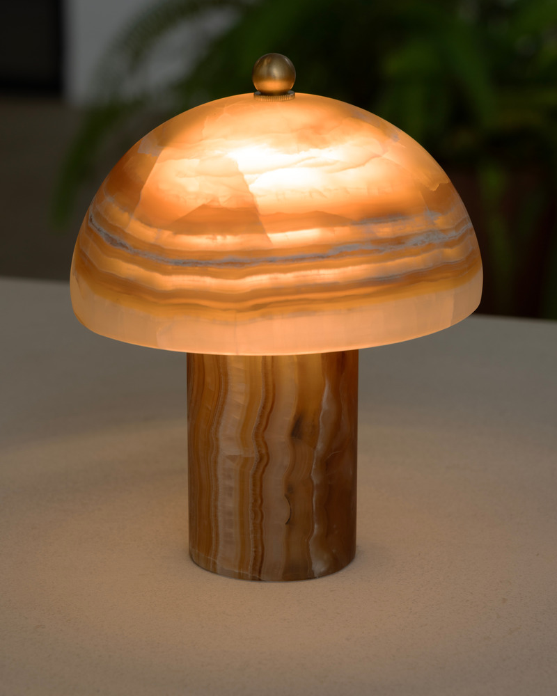 Press kit | 1942-05 - Press release | STONE – When Light Pays Tribute to Stone - Luminaire Authentik - Lighting Design - Onyx Mini Moon LA105-O.AMB - Photo credit: Luminaire Authentik