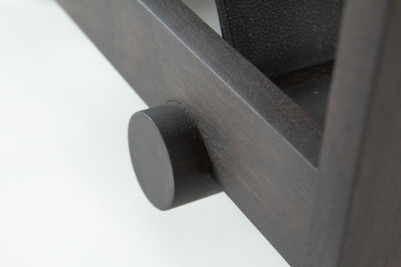 Dossier de presse | 7754-01 - Communiqué de presse | Common Object Studio: Designing for a Regenerative Future — AZ Awards Emerging Design Firm - Common Object Studio - Design industriel - Terra Lounge using Fallen Lumber from Baltimore Walnut - Crédit photo : Justin Beitzel