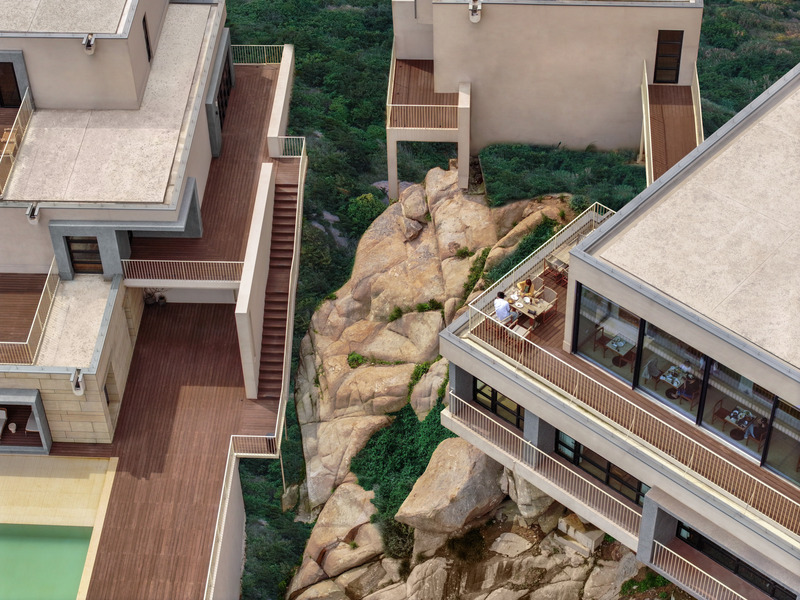 Dossier de presse | 7168-01 - Communiqué de presse | Between Rocks and Rollers: The Island Coastal Hotel - WJ STUDIO - Architecture commerciale - Crédit photo : Tian Fangfang