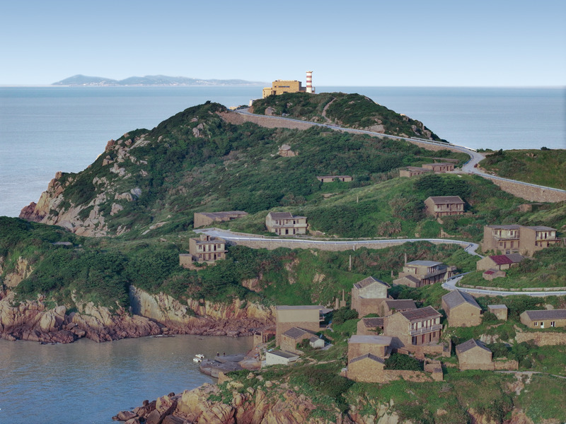 Dossier de presse | 7168-01 - Communiqué de presse | Between Rocks and Rollers: The Island Coastal Hotel - WJ STUDIO - Architecture commerciale - Crédit photo : Tian Fangfang
