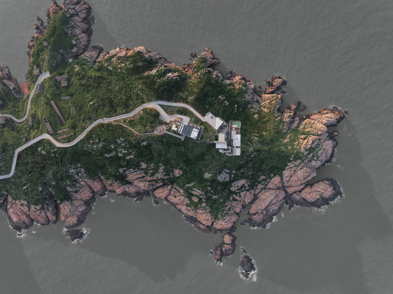 Dossier de presse | 7168-01 - Communiqué de presse | Between Rocks and Rollers: The Island Coastal Hotel - WJ STUDIO - Architecture commerciale - Crédit photo : Tian Fangfang