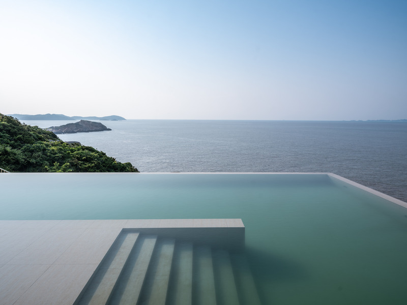 Dossier de presse | 7168-01 - Communiqué de presse | Between Rocks and Rollers: The Island Coastal Hotel - WJ STUDIO - Architecture commerciale - Crédit photo : Tian Fangfang