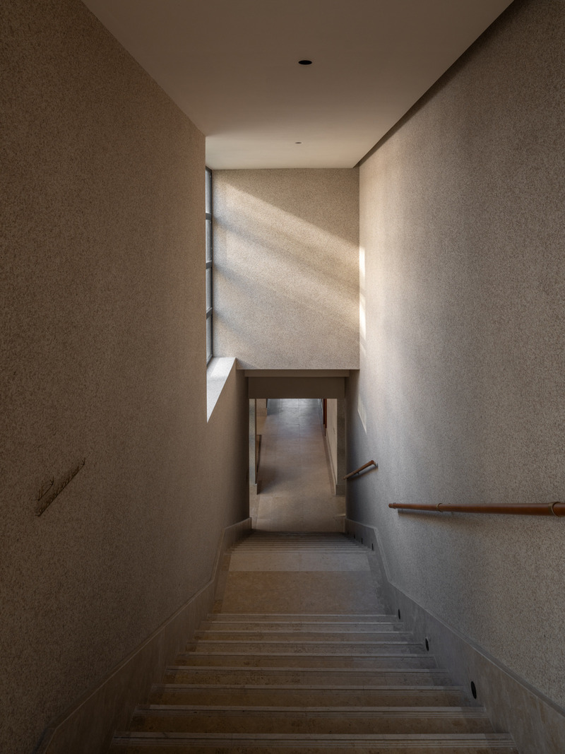 Dossier de presse | 7168-01 - Communiqué de presse | Between Rocks and Rollers: The Island Coastal Hotel - WJ STUDIO - Architecture commerciale - Interior Design SZ-Architects - Crédit photo : Tian Fangfang