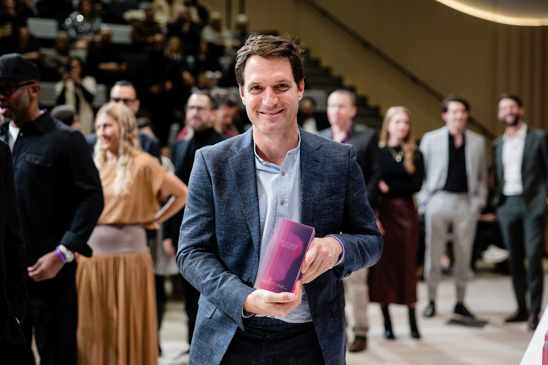 Press kit | 7761-01 - Press release | Submit to the 2025 Best of Year Awards - Interior Design Magazine - Competition - A 2024 Best of Year Awards winner with their trophy. - Photo credit: Keith Claytor