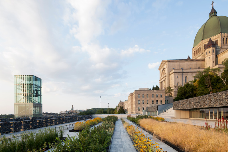 Dossier de presse | 865-63 - Communiqué de presse | Nouveau pavillon d’accueil de l’Oratoire Saint-Joseph : un ajout contemporain à l'un des sites culturels les plus fréquentés de Montréal - Lemay - Architecture institutionnelle - Crédit photo : Adrien Williams