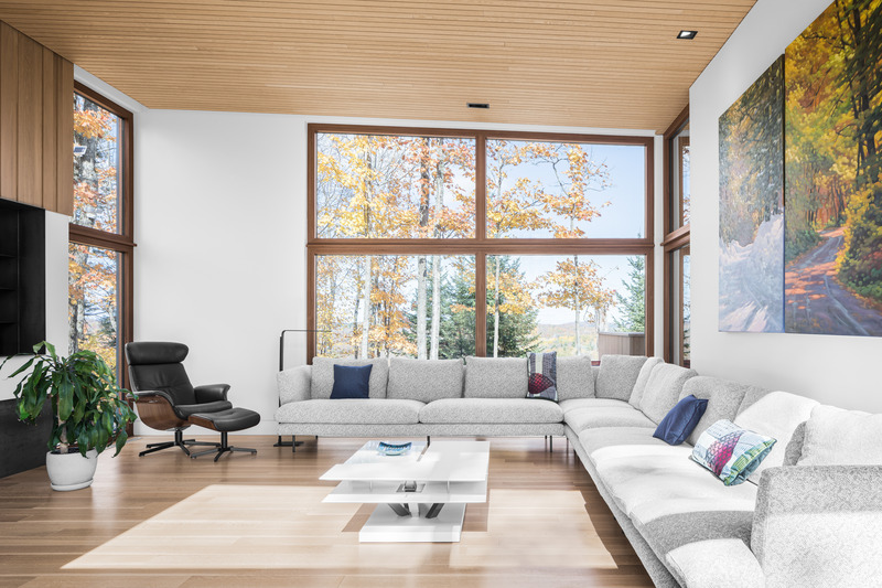 Press kit | 1572-06 - Press release | The Hauts-Bois House - Thellend Fortin Architectes - Residential Architecture - Photo credit: Charles Lanteigne