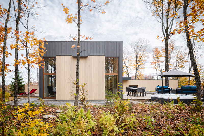 Press kit | 1572-06 - Press release | The Hauts-Bois House - Thellend Fortin Architectes - Residential Architecture - Photo credit: Charles Lanteigne