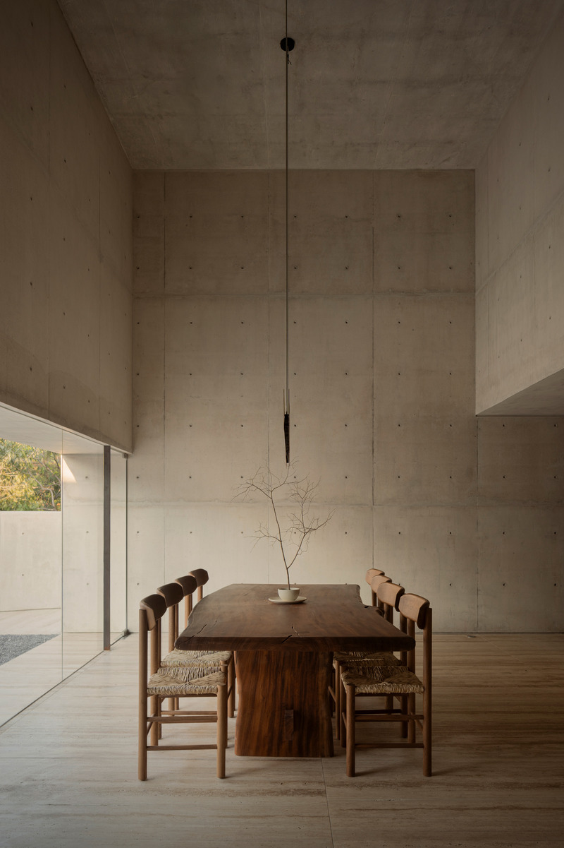 Dossier de presse | 5118-06 - Communiqué de presse | Casa Tao - HW Studio - Architecture résidentielle -  Salle à Manger - Crédit photo : César Belio