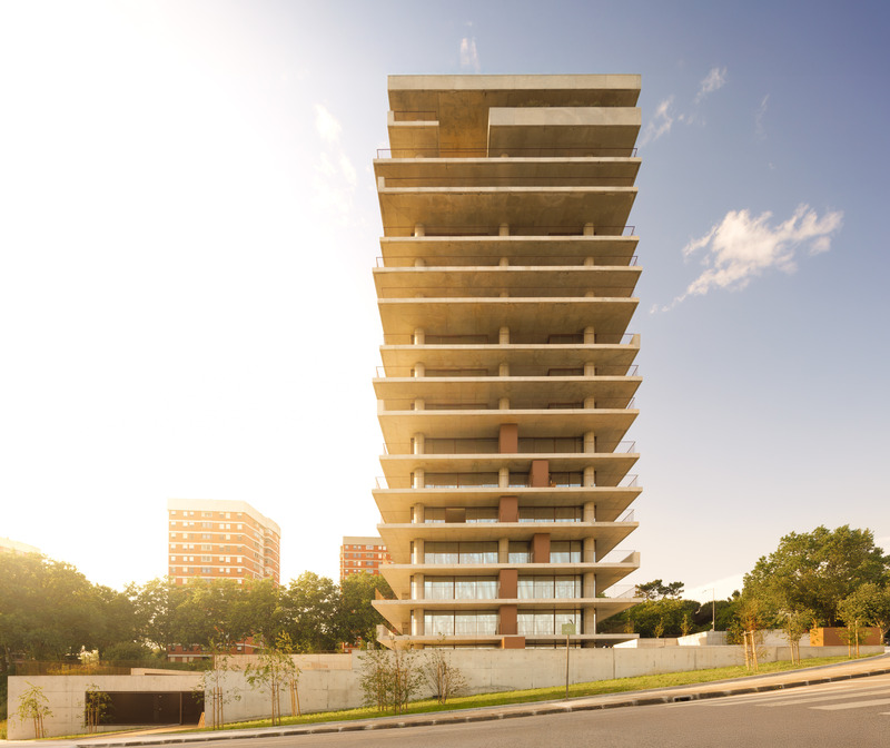 Press kit | 7557-06 - Press release | Miramar Tower - OODA - Residential Architecture - Photo credit: Fernando Guerra