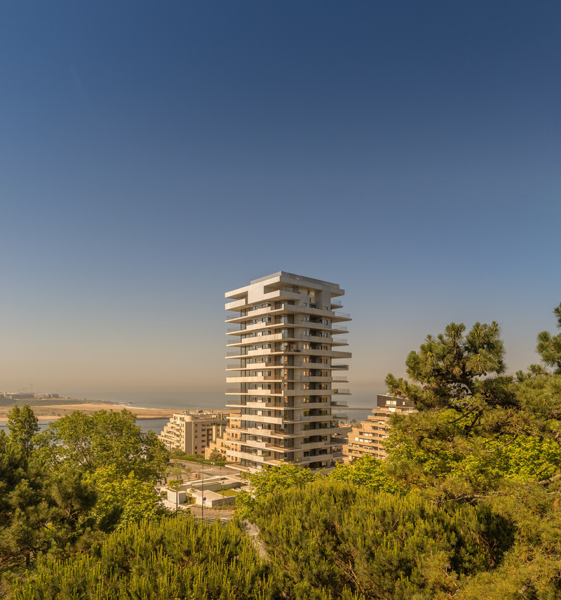 Press kit | 7557-06 - Press release | Miramar Tower - OODA - Residential Architecture - Photo credit: Fernando Guerra