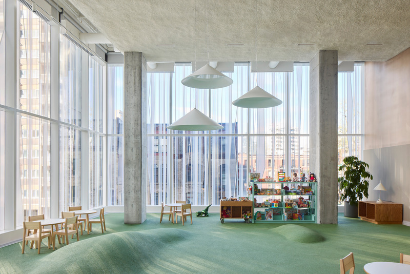 Dossier de presse | 1914-06 - Communiqué de presse | Centre Sanaaq - Pelletier de Fontenay + Architecture49 + Atelier Zébulon Perron - Architecture institutionnelle - Centre Sanaaq - Bibliothèque - Aire jeunesse - Crédit photo : James Brittain