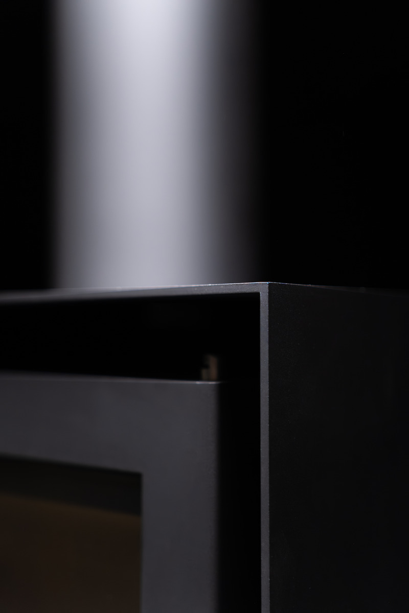 Press kit | 1564-06 - Press release | Discover the Latest Stove from Stûv America - Stûv America - Product - Photo credit: Anthony Rodier