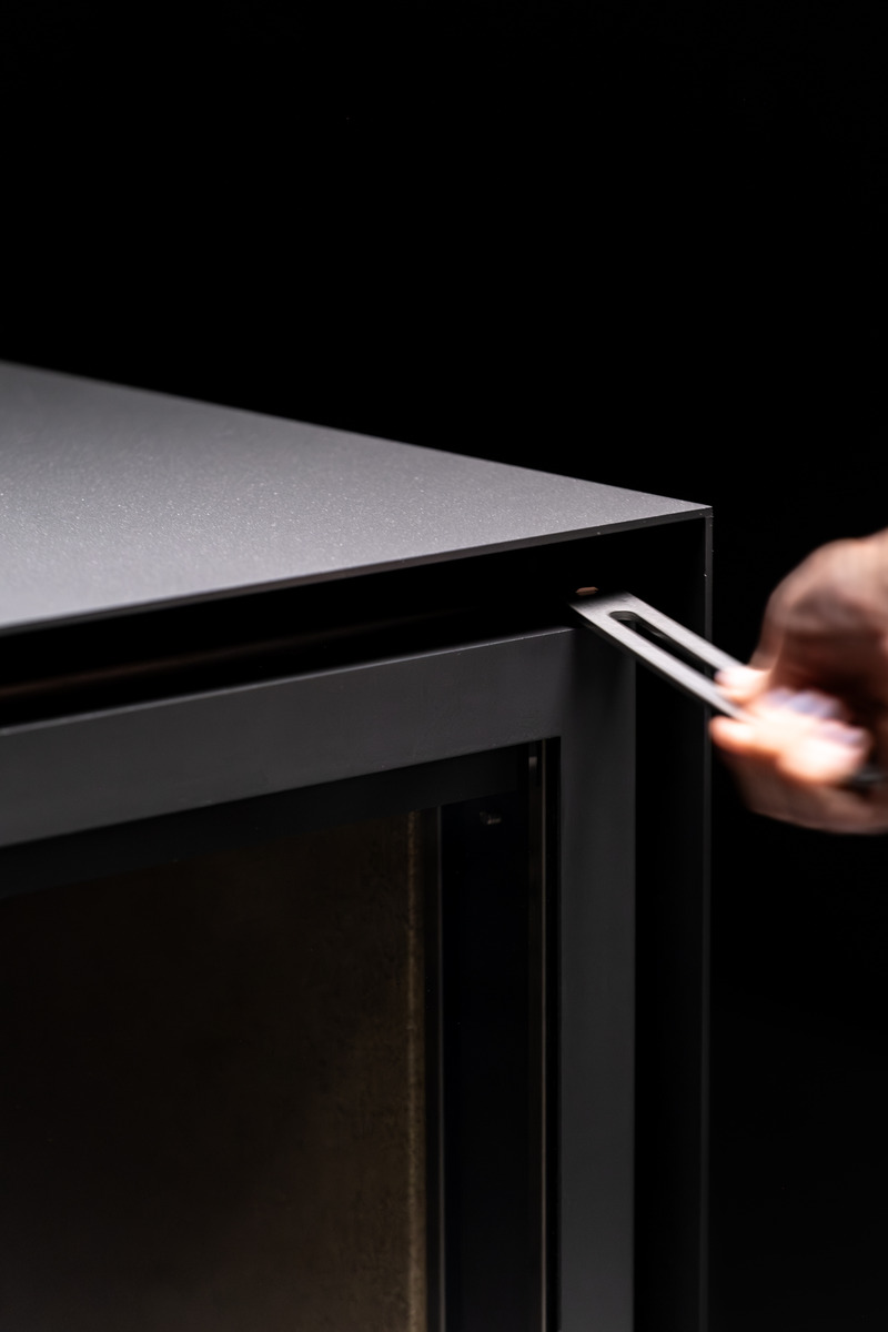 Press kit | 1564-06 - Press release | Discover the Latest Stove from Stûv America - Stûv America - Product - Photo credit: Anthony Rodier