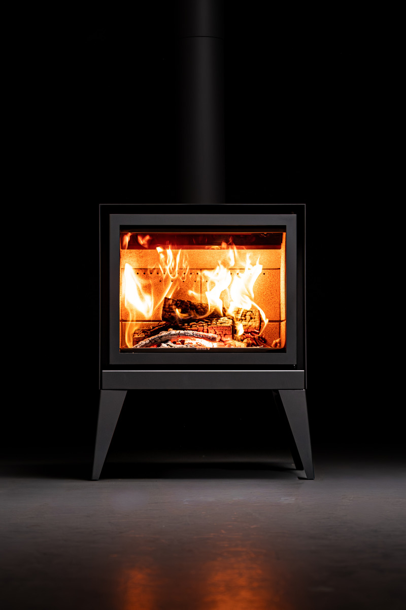 Press kit | 1564-06 - Press release | Discover the Latest Stove from Stûv America - Stûv America - Product - Photo credit: Anthony Rodier