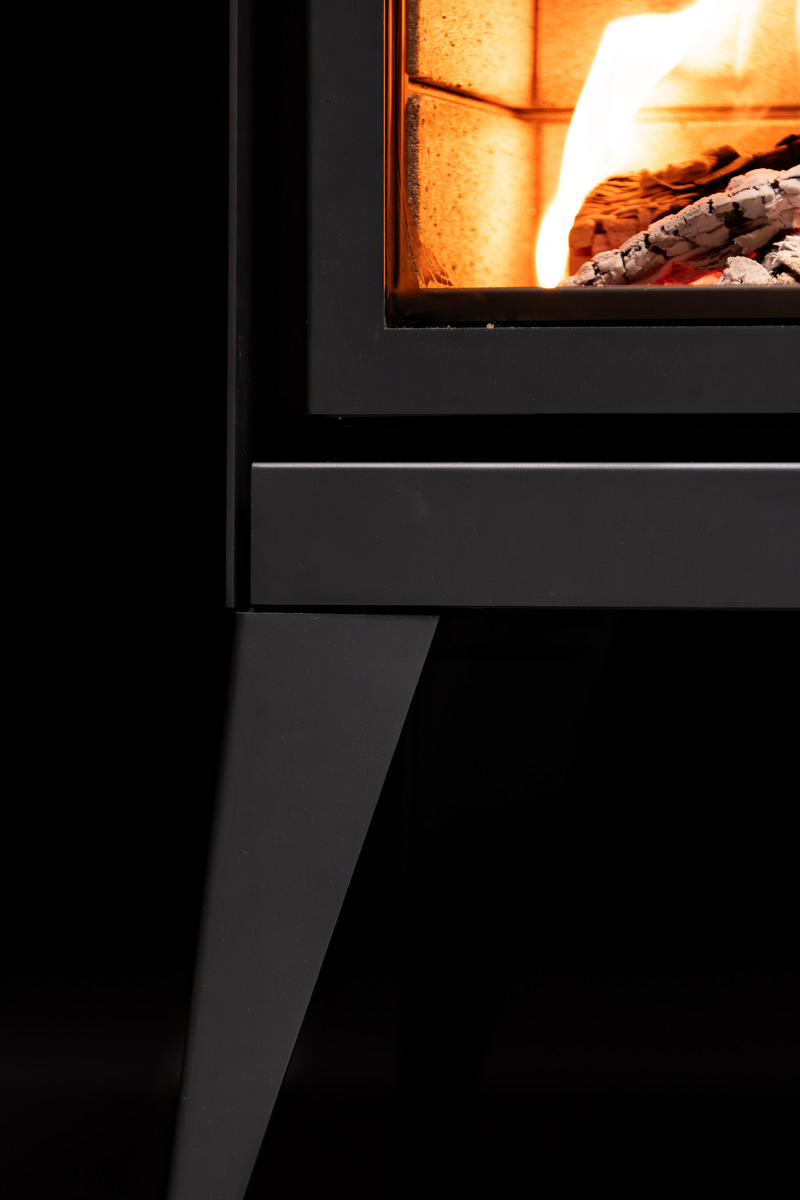Press kit | 1564-06 - Press release | Discover the Latest Stove from Stûv America - Stûv America - Product - Photo credit: Anthony Rodier