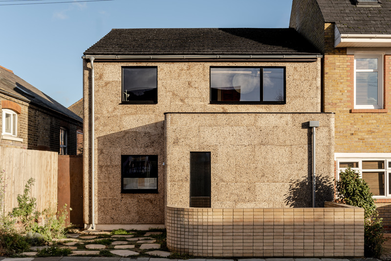 Press kit | 4709-16 - Press release | Dezeen Awards 2025 architecture shortlist reveals the best buildings around the world - Dezeen - Competition - <p>House renovation</p><p>Nina's House, Nina+Co and ROAR, London, UK</p> - Photo credit: French + Tye